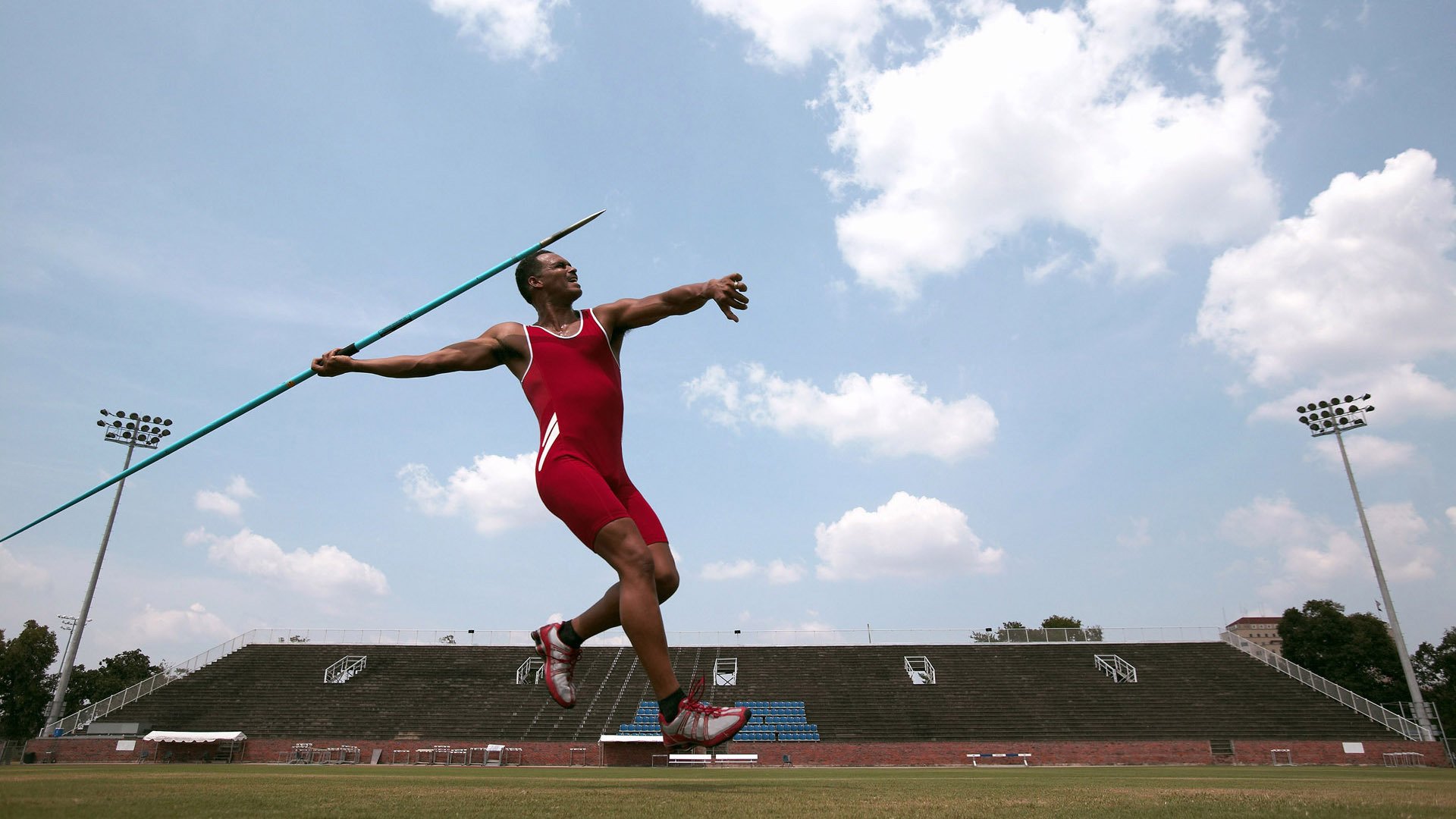 中路密集防守是否阻断技术流球队传控链条，足球中路防守
