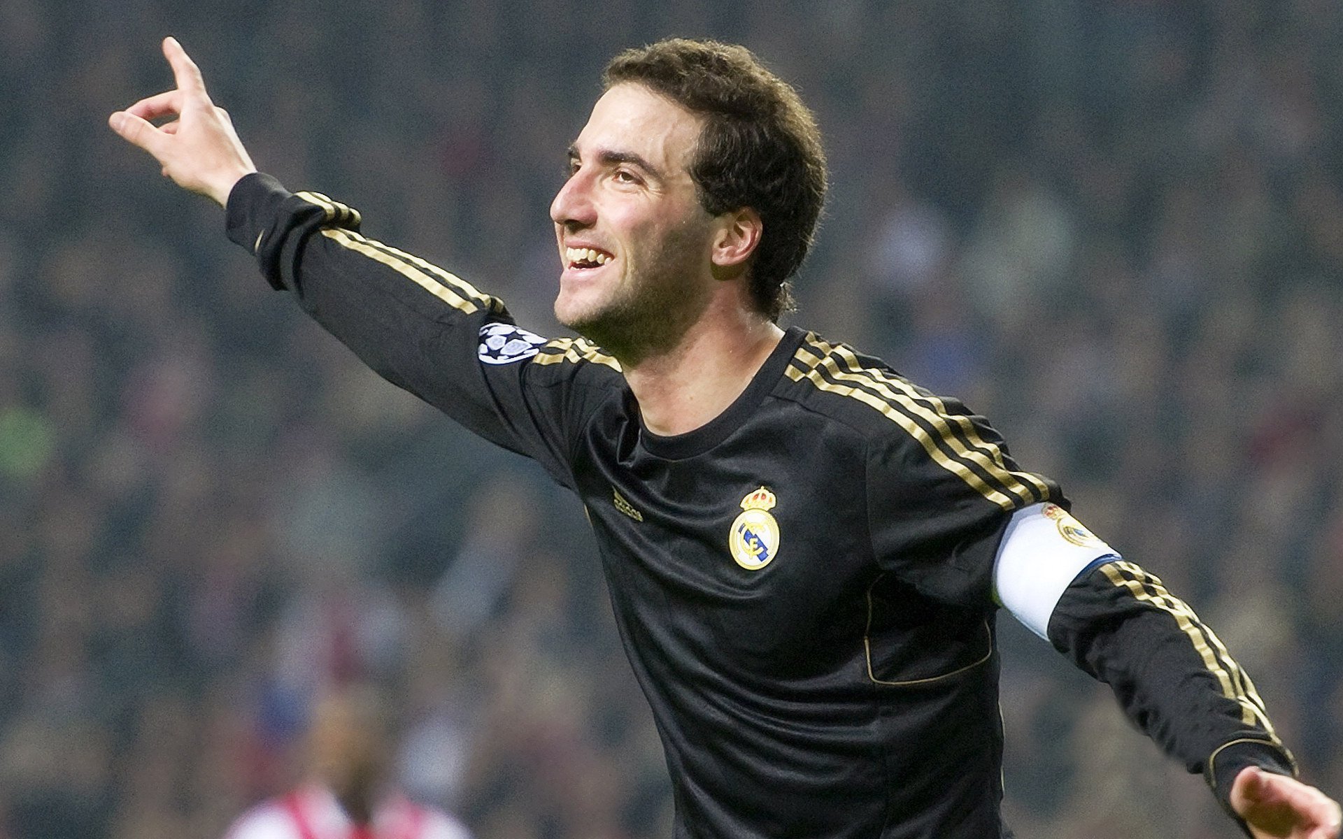 莱德基再夺400自金牌，莱德基成绩